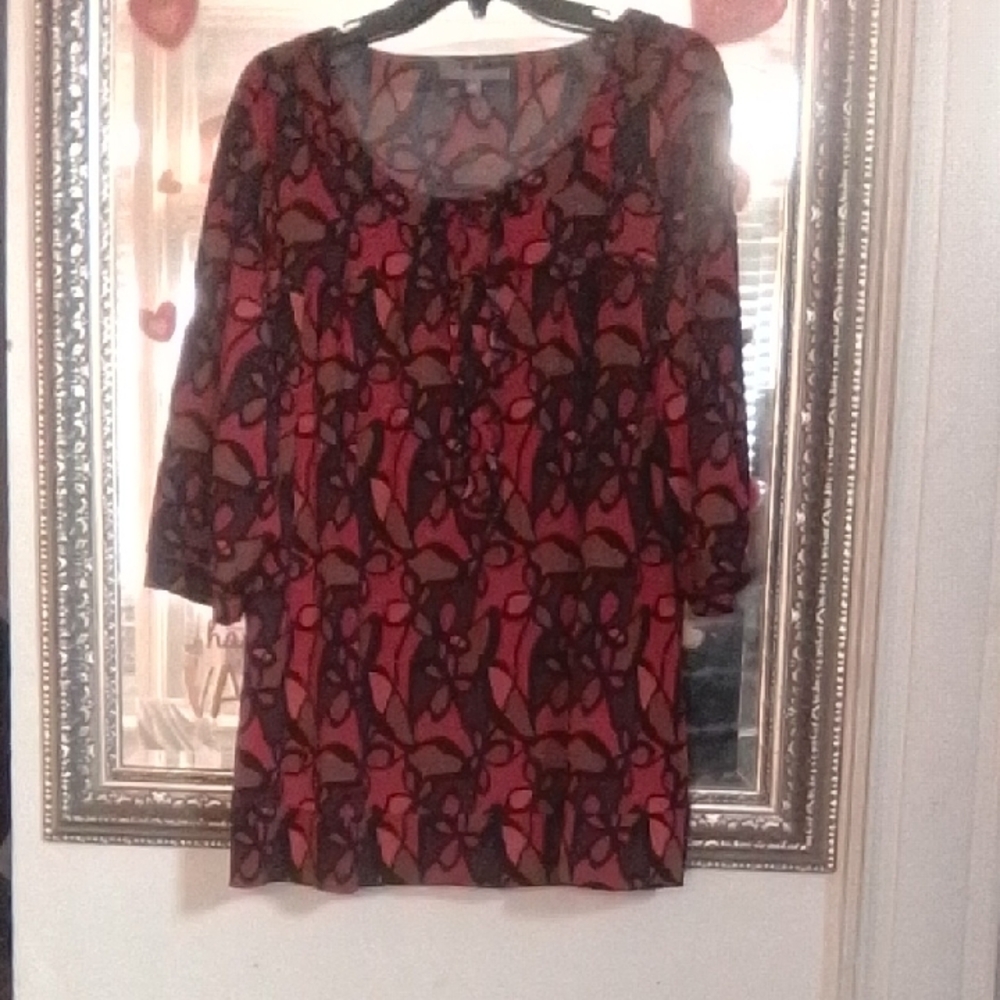 NY Collection Red and Black Graphic Tunic Blouse